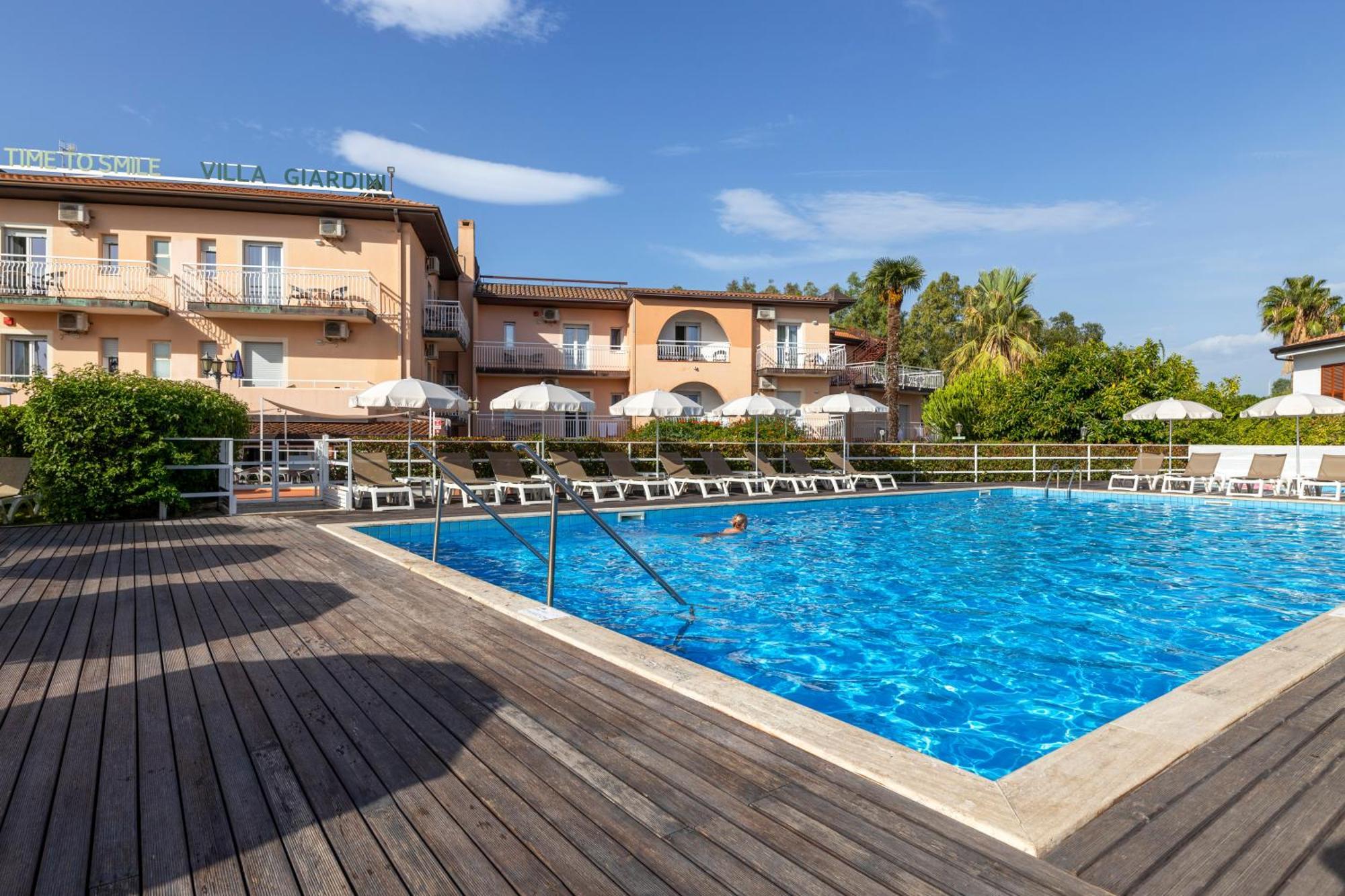 Residence Villa Giardini Eksteriør billede