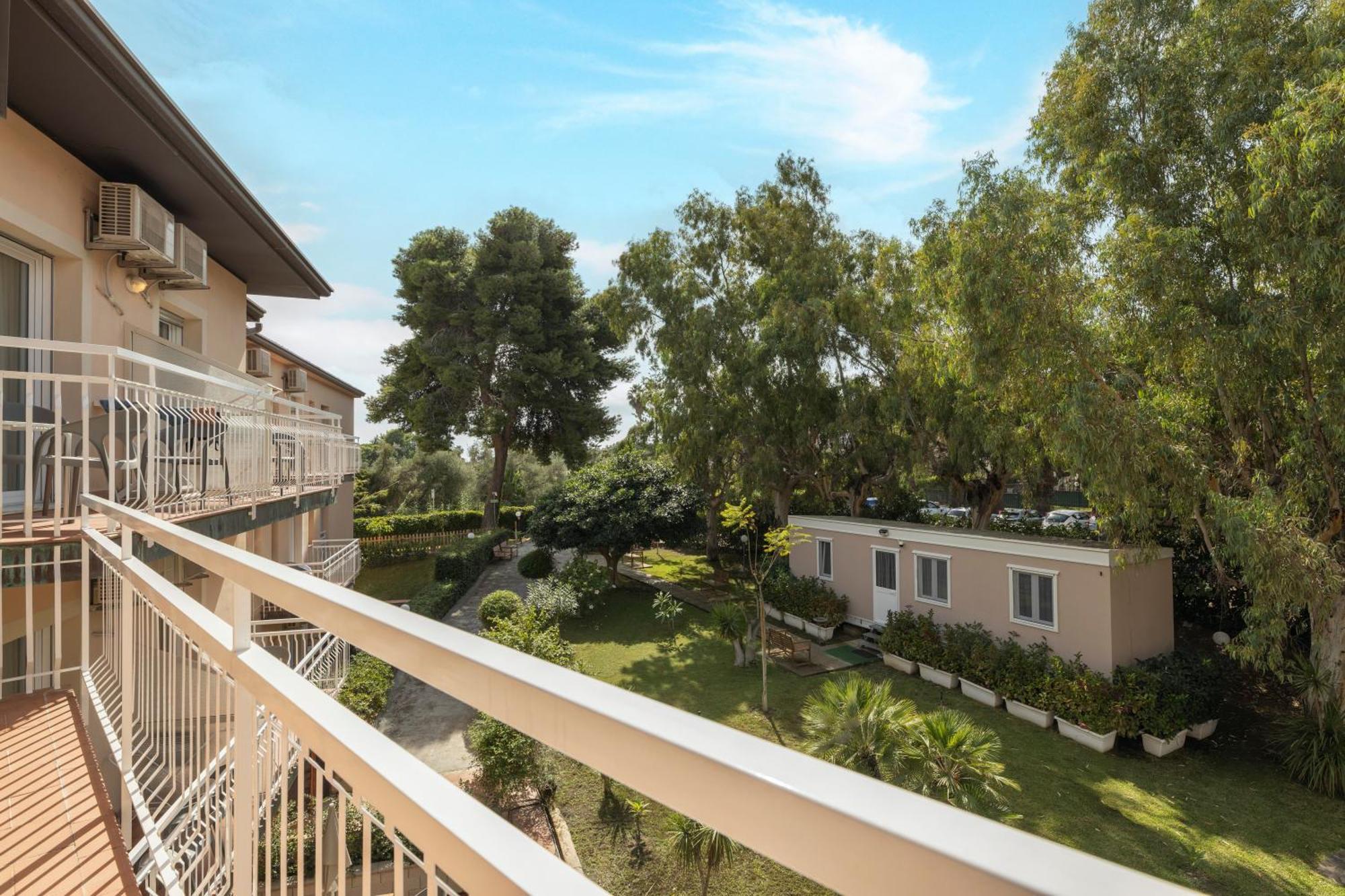Residence Villa Giardini Eksteriør billede
